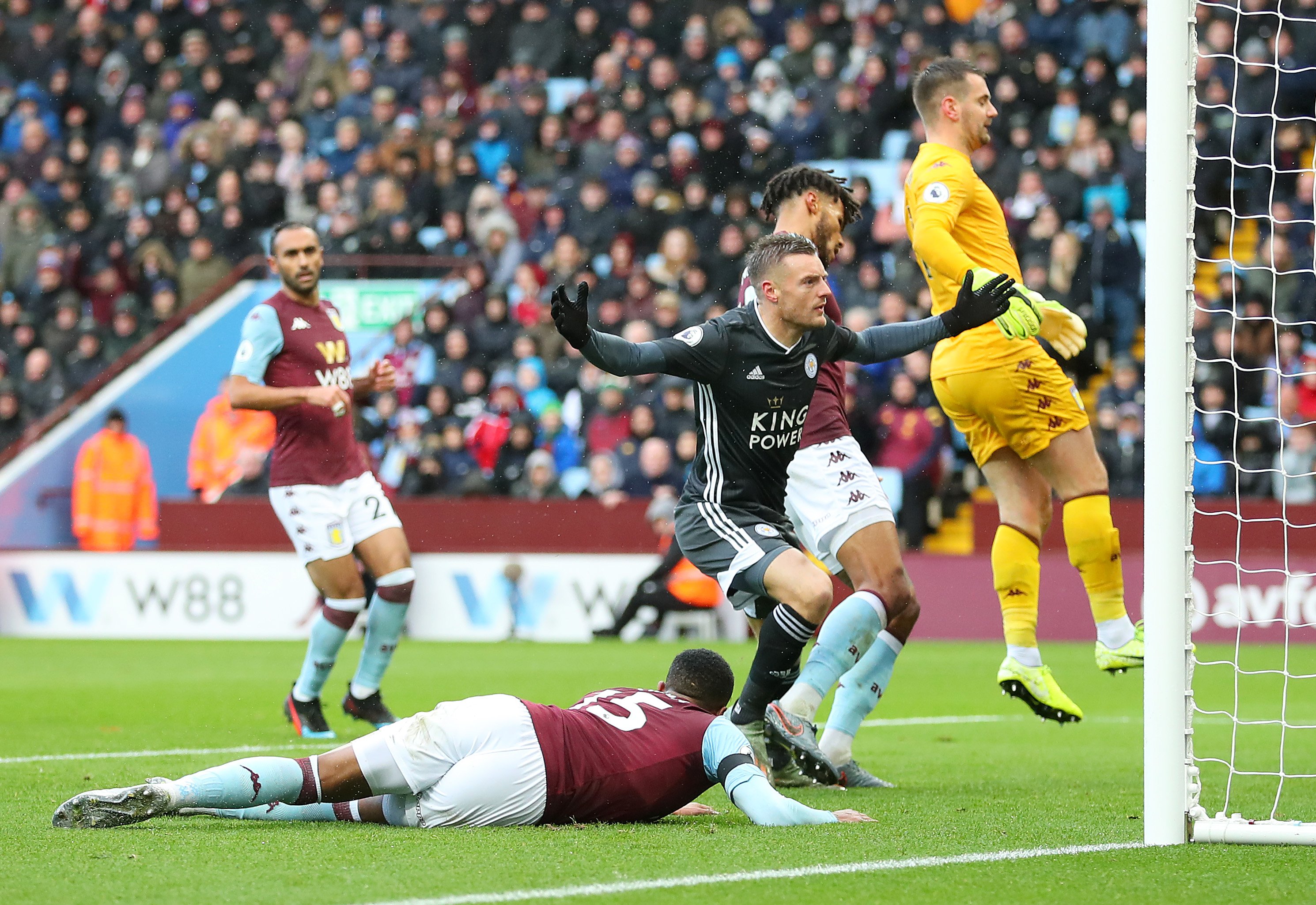 并暗示对一 并暗示对一