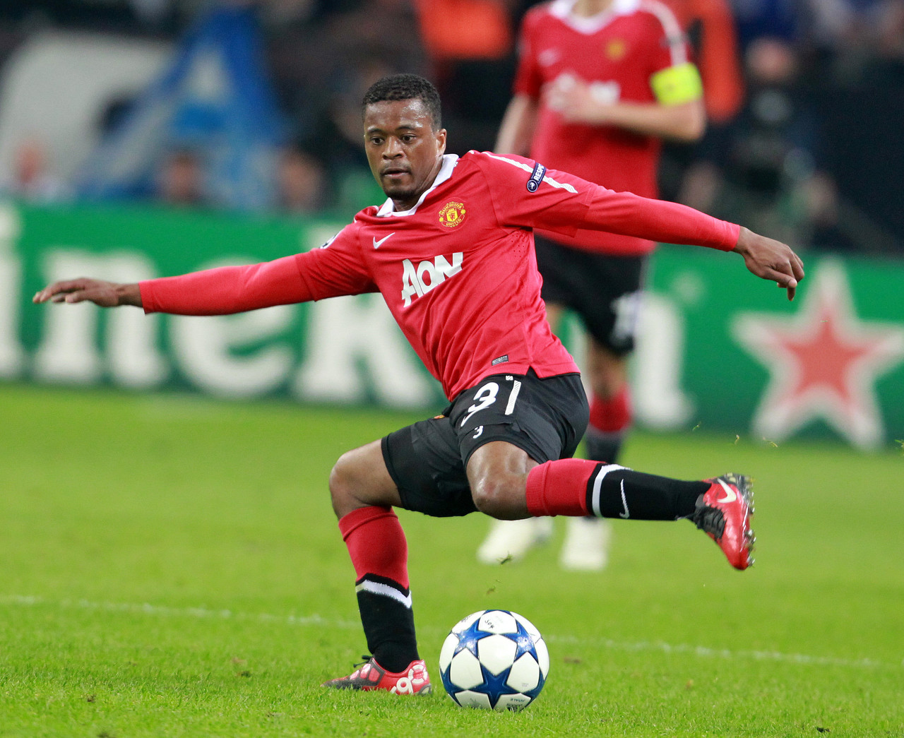 个极具亲和 个极具亲和